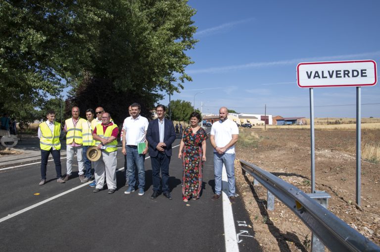 La Diputación dota a la pedanía de Valverde de accesos seguros y de una travesía «digna y accesible»