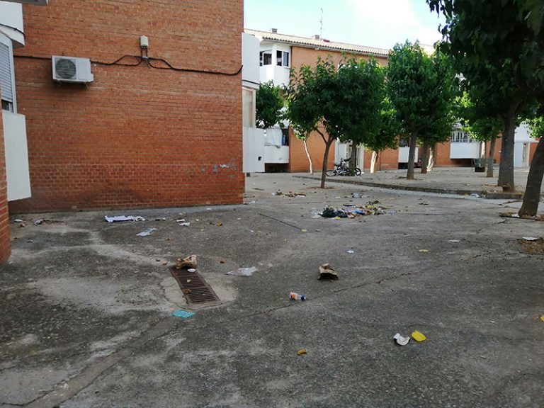 Suciedad en la calle Cuba de Ciudad Real