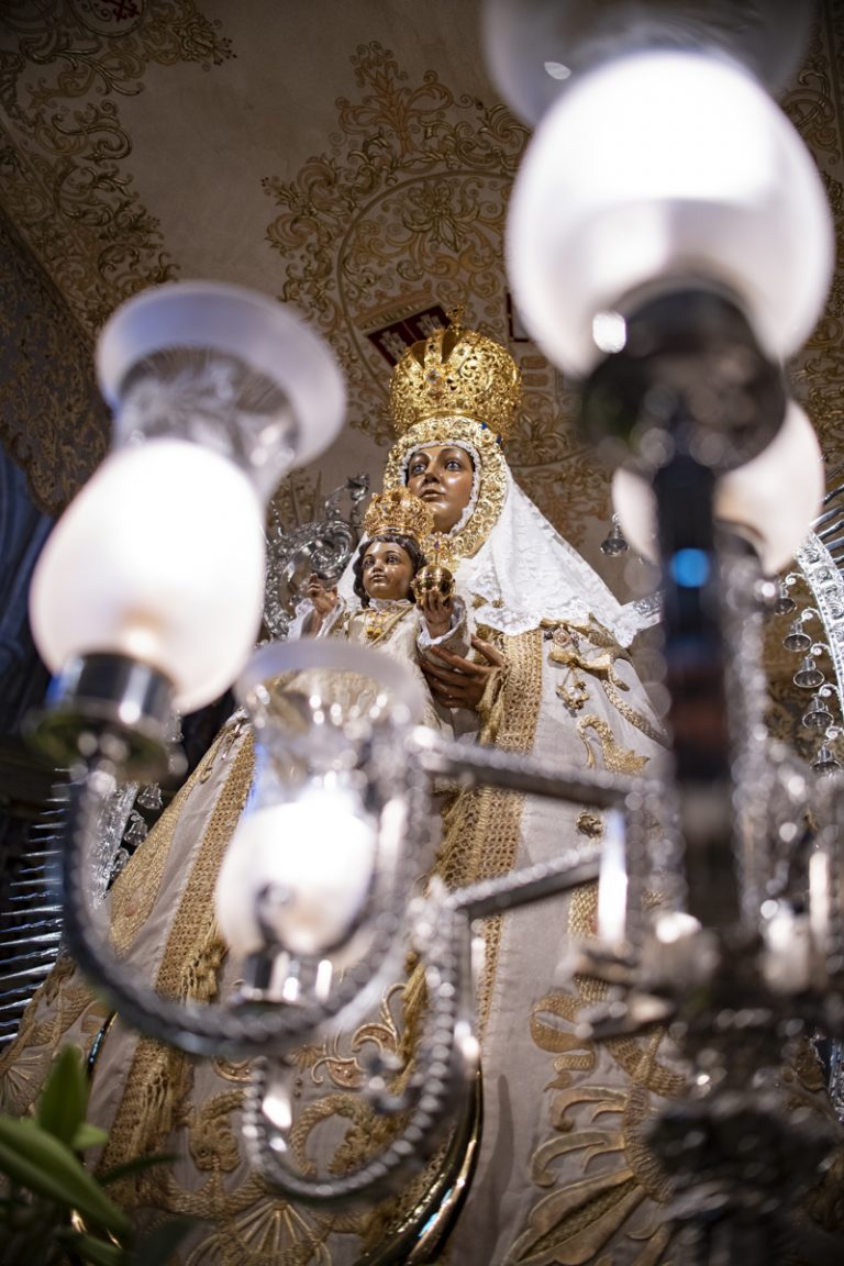 Fieles a la tradición de la víspera de San Lorenzo