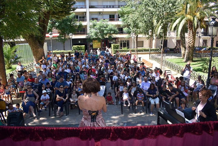 Comienzan las actividades infantiles de la Feria con un “Clowncierto en clave de blues”