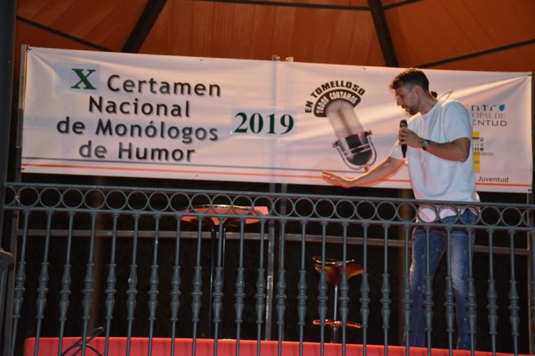 Más de 500 personas asistieron a la primera de las semifinales del X Certamen Nacional de Monólogos de Humor “En Tomelloso, todos contamos”