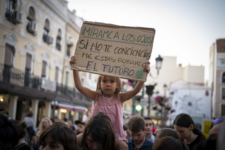 Un plan consensuado para descarbonizar la economía española y evitar los desastres climáticos