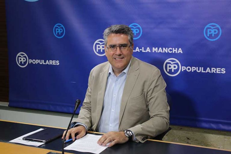 Miguel Ángel Rodríguez considera que ver a Page presentando la maqueta del hospital de Puertollano “es un déjà vu”