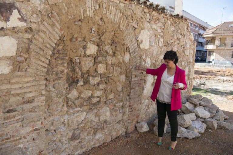 Ciudad Real: Los muros encontrados en el aparcamiento de la calle Lirio corresponden a un edificio civil del siglo XV