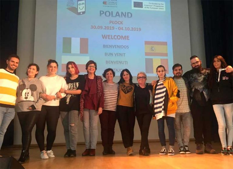 Comunicado: Alumnos de la Escuela de Arte participan en Polonia en un proyecto europeo contra el ciberacoso