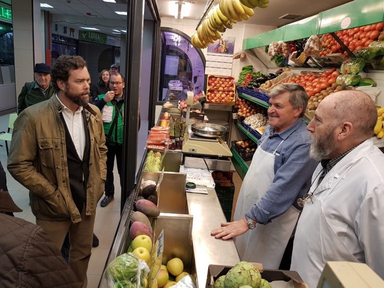 Puertollano: Espinosa de los Monteros (Vox) lamenta que el Gobierno «no responda» en Cataluña y sí atienda al «acto electoralista» de la exhumación de Franco