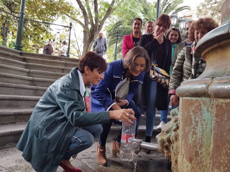 La ministra de Industria advierte a Torra de que los altercados y la crisis de gobierno agravarán el deterioro de la economía catalana