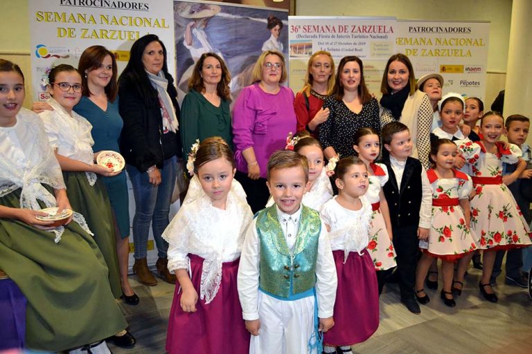 Los escolares de La Solana demuestran que llevan en el ADN su pasión y ganas de zarzuela