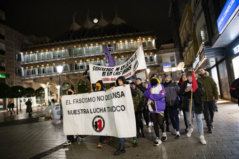 Una manifestación antifascista recorre las calles de Ciudad Real el 20-N