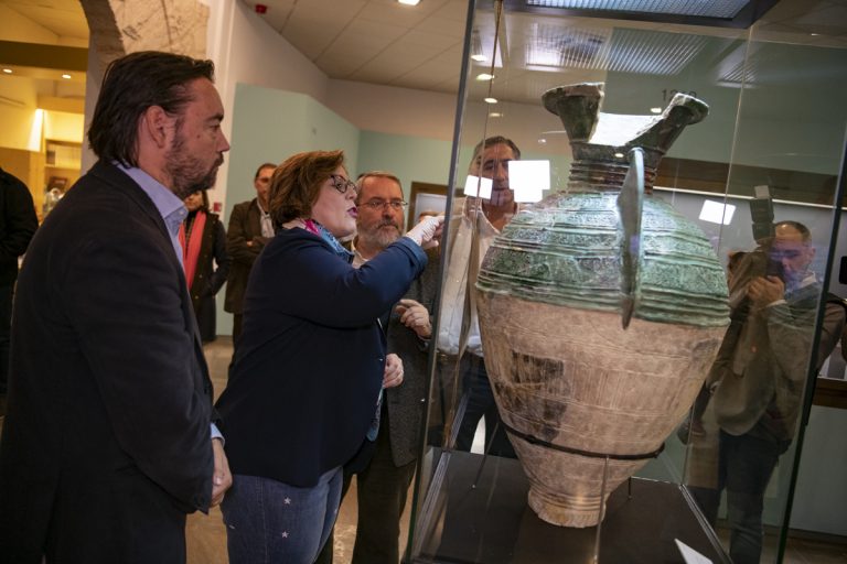El Museo Provincial muestra, tras su restauración, un ánfora almohade hallada en el Parque Arqueológico de Alarcos