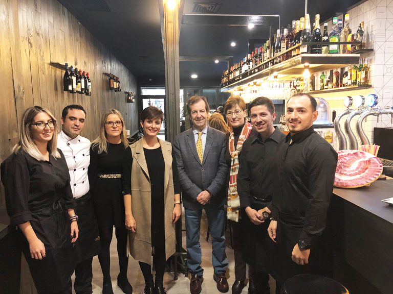 Ibéricos y vinos en “La Chacinería Gourmet”, un nuevo establecimiento hostelero en Puertollano