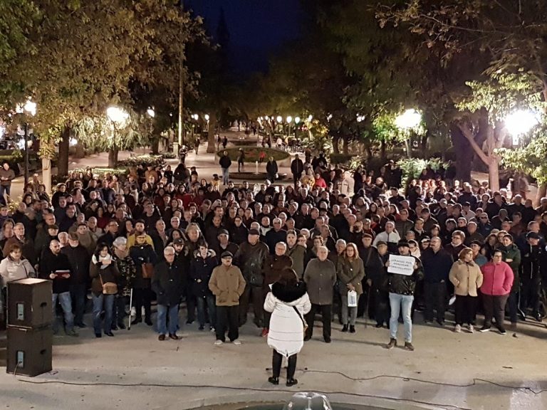 Unas 400 personas se concentran contra la subida del IBI en Puertollano
