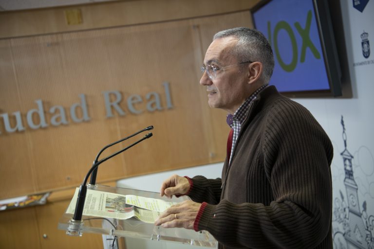 VOX reclama que se amplíe el horario de seguridad para los servicios municipales ubicados en el edificio del Mercado