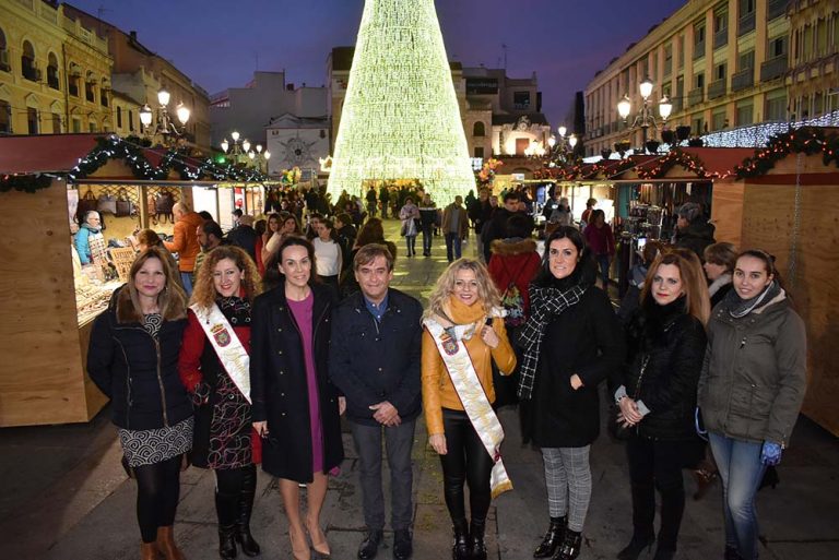 60 artesanos de toda España se dan cita en el  Mercado Artesano Navideño de Ciudad Real