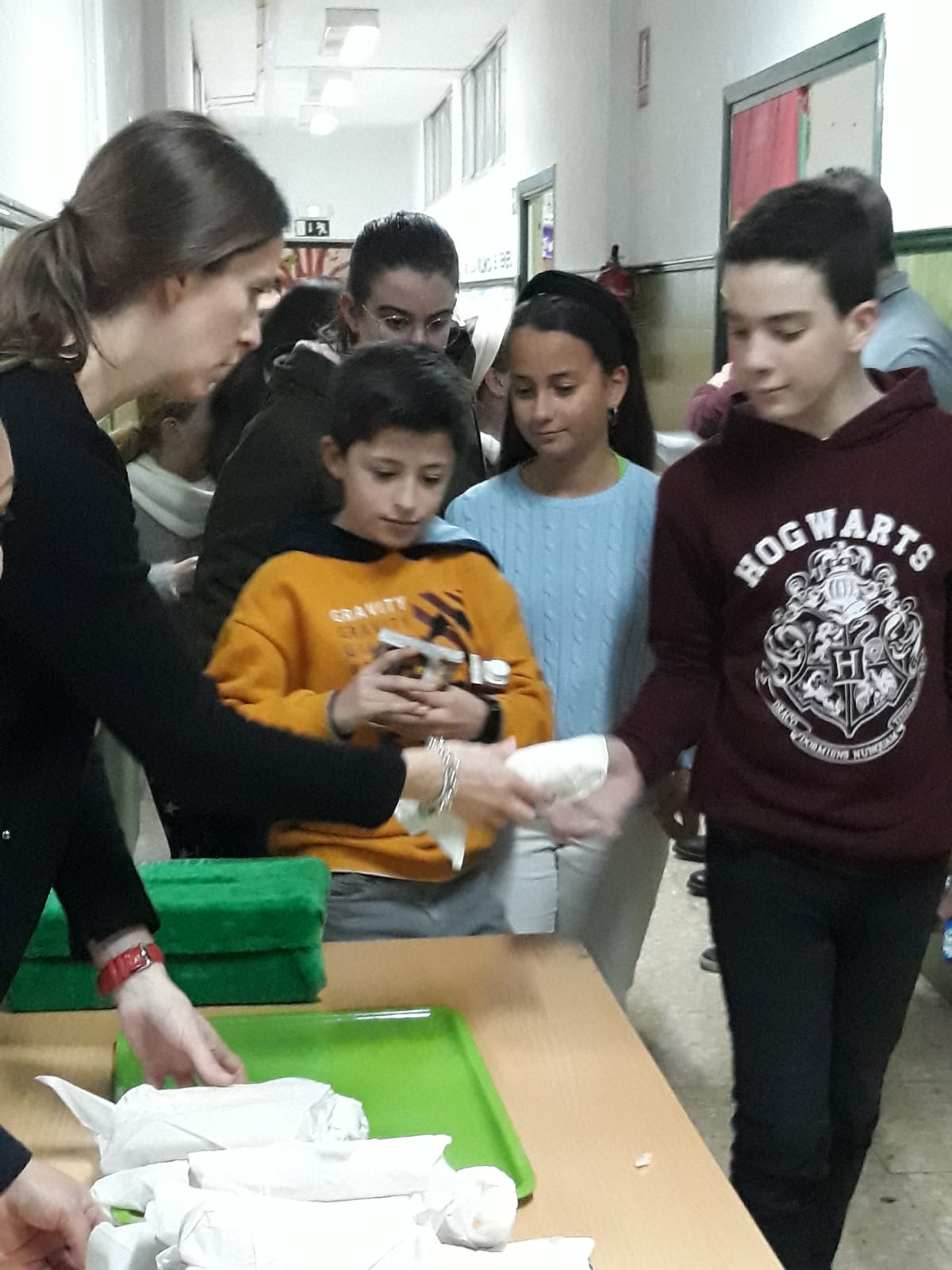 Puertollano: La comunidad educativa del Colegio Ramón y Cajal dona la ...