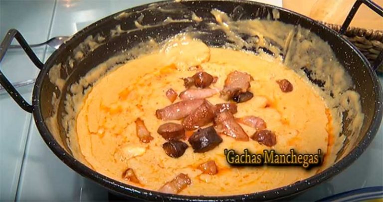 Gachas, perdices en escabeche, patatas con caldillo y galletas navideñas, el menú que se cocinan los portavoces de los grupos municipales