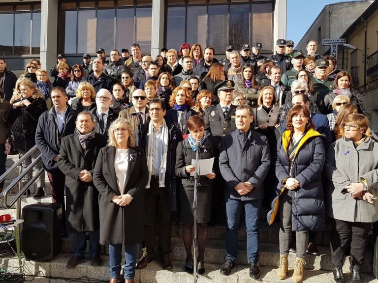 Partidos e instituciones reclaman en Puertollano «unidad» en el desarrollo del Pacto de Estado contra la Violencia de Género tras el último asesinato machista