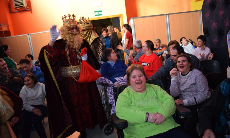 Puertollano: Intensa agenda de los Reyes Magos con el Club Paralímpico y visitas a las residencias de mayores y discapacitados