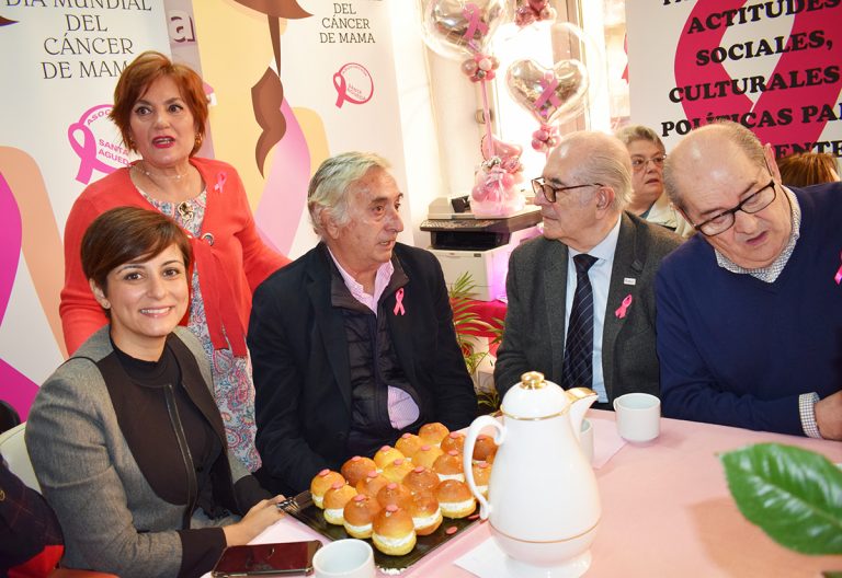 Javier Espinosa, jefe de Oncología del Hospital de Ciudad Real: «El cáncer es lucha y no muerte»