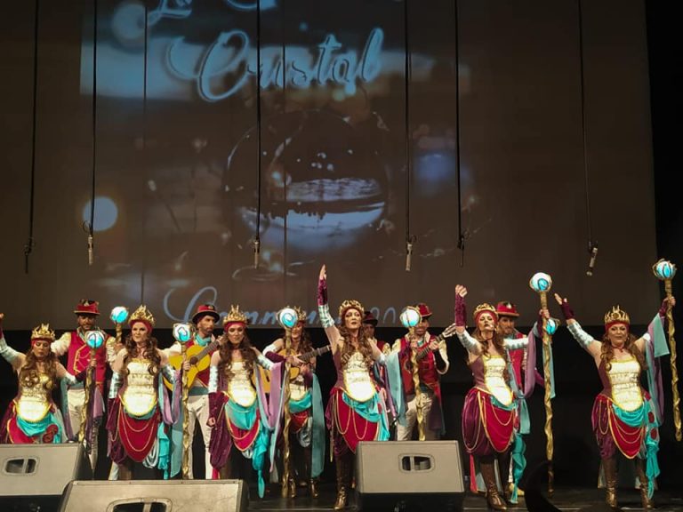 «La bola de cristal» de Puertollano se lleva el primer premio del certamen de murgas y chirigotas de Miguelturra