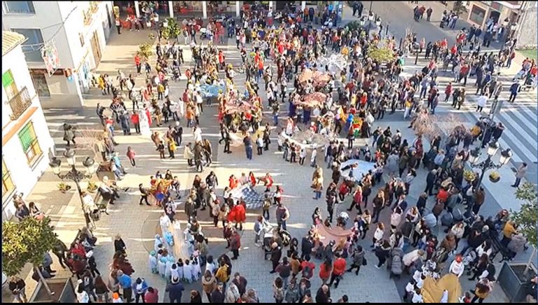 Calzada de Calatrava disfruta de un renovado carnaval recuperando la carpa municipal y la máscara callejera