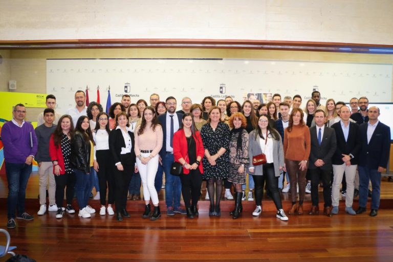 La Junta ofrecerá a más de 4.000 alumnos la realización de pruebas gratuitas para obtener el certificado B1 en idiomas