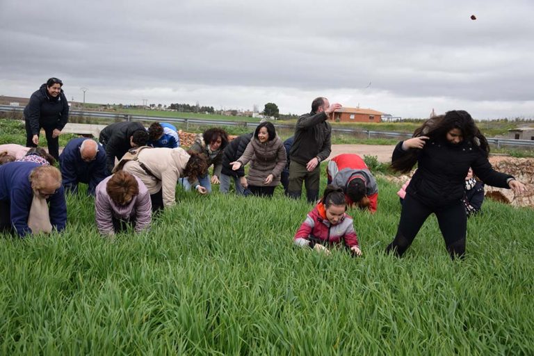 Daimiel preserva su tradición de «atar el diablo»