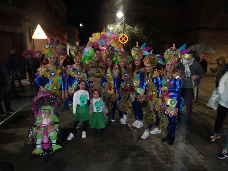 Los valverdeños disfrutan de un colorido Carvanal