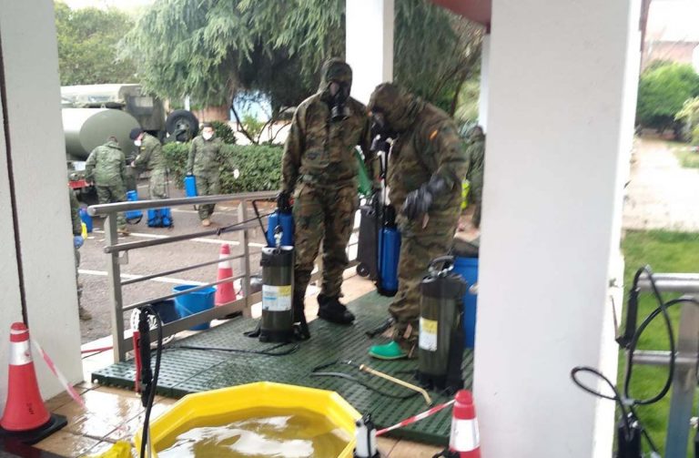 Puertollano: La Brigada de Infantería de Córdoba refuerza la desinfección de la Residencia de Mayores «Las Pocitas del Prior»