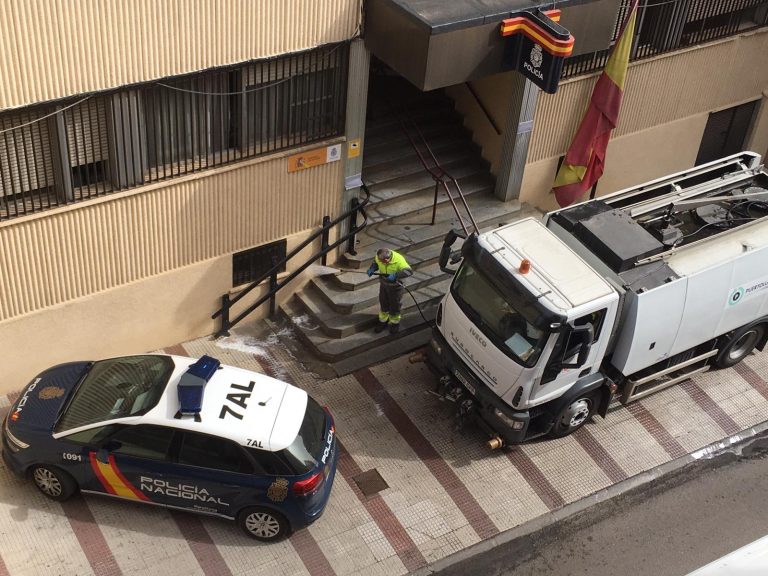 Policía Nacional informa de que se realizan desinfecciones en sus instalaciones desde el 18 de marzo