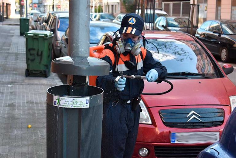 Ciudad Real: Protección Civil colabora en las tareas de desinfección en las calles