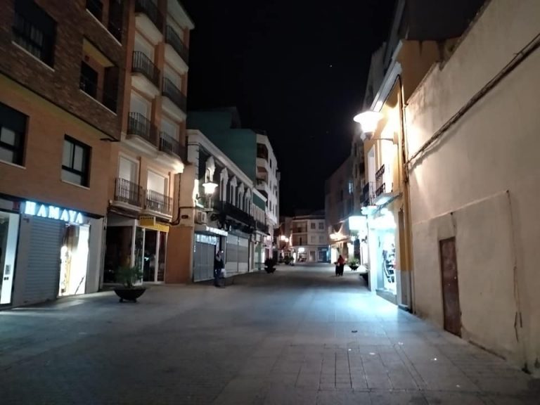 El toque de queda a las 00.00 horas y el cierre de Castilla-La Mancha entran en vigor esta medianoche