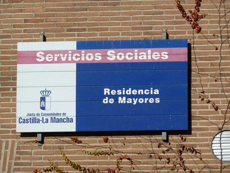 Los mayores podrán salir de las residencias de Castilla-La Mancha del 23 al 31 de diciembre si sus centros están libres del virus