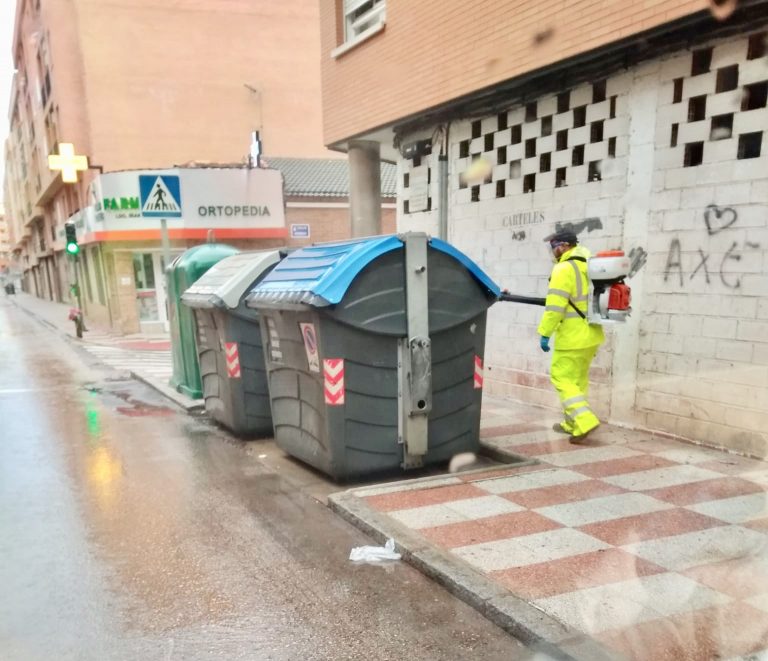 Puertollano refuerza las medidas de limpieza y desinfección de sus barrios