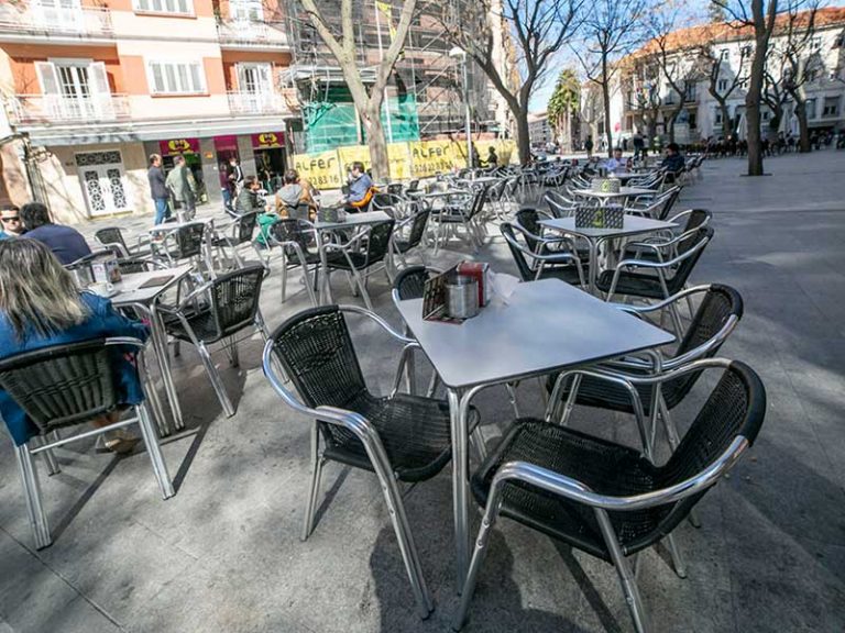 La restauración podrá abrir el 11 de mayo, pero solo las terrazas con una ocupación del 30%