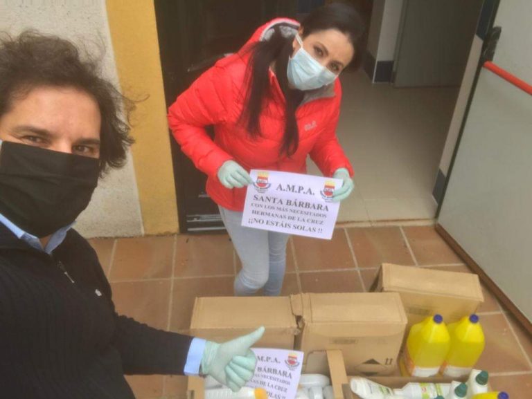 Puertollano: Padres y madres del Colegio Santa Bárbara donan productos de higiene a las hermanas de la Cruz