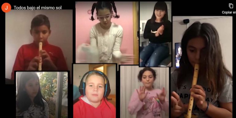 Puertollano: Alumnos y profes del colegio Miguel de Unamuno se convierten en una simpática y meritoria orquesta