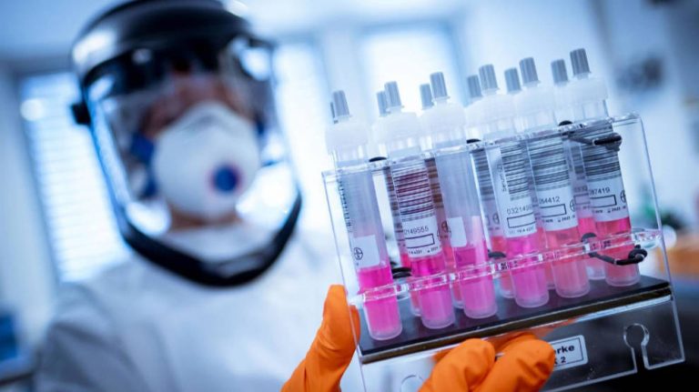 Un doctor de Herencia lidera un ensayo que podría tener un medicamento para el coronavirus en cinco o seis meses