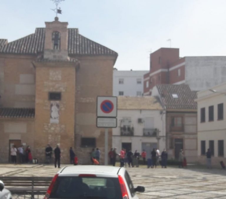 Unidas Podemos denuncia que las colas a las puertas de un convento de Ciudad Real “demuestran que algo está fallando” en el sistema de protección del Ayuntamiento