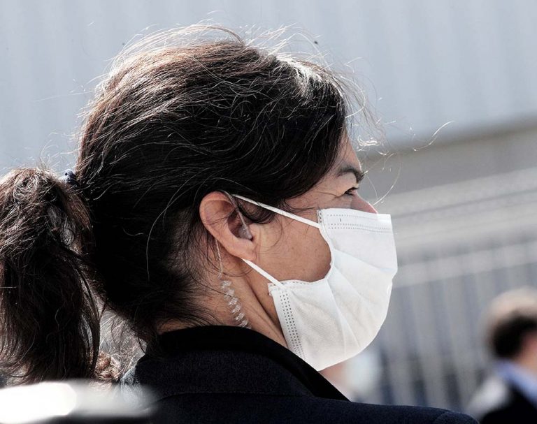 Sanidad prevé que las mascarillas sean obligatorias en espacios cerrados y vía pública a partir de mañana