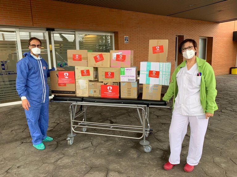 El pueblo de Puertollano entrega los primeros equipos adquiridos para el Hospital Santa Bárbara