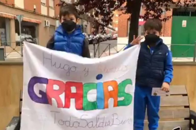 Puertollano: Hugo y Álvaro emocionan a la Policía Local con su agradecimiento