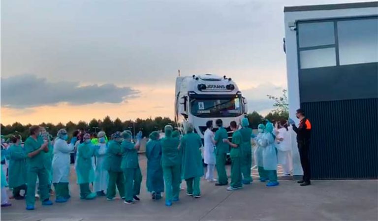 Estruendosa solidaridad de los transportistas