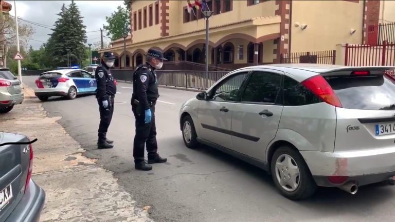 Sanidad propone cerrar perimetralmente las comunidades autónomas en Semana Santa y en el puente de San José