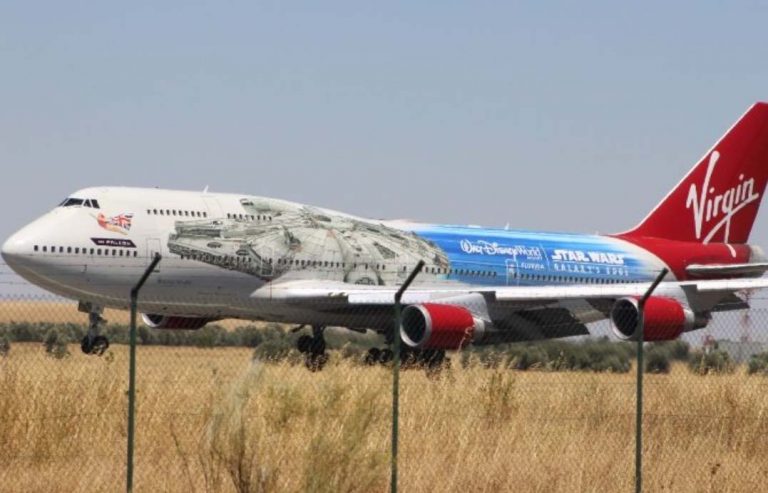El último aterrizaje del Halcón Milenario en el Aeropuerto de Ciudad Real
