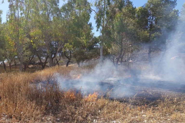 Puertollano: Extinguido un peligroso e intencionado incendio en la variante del minero