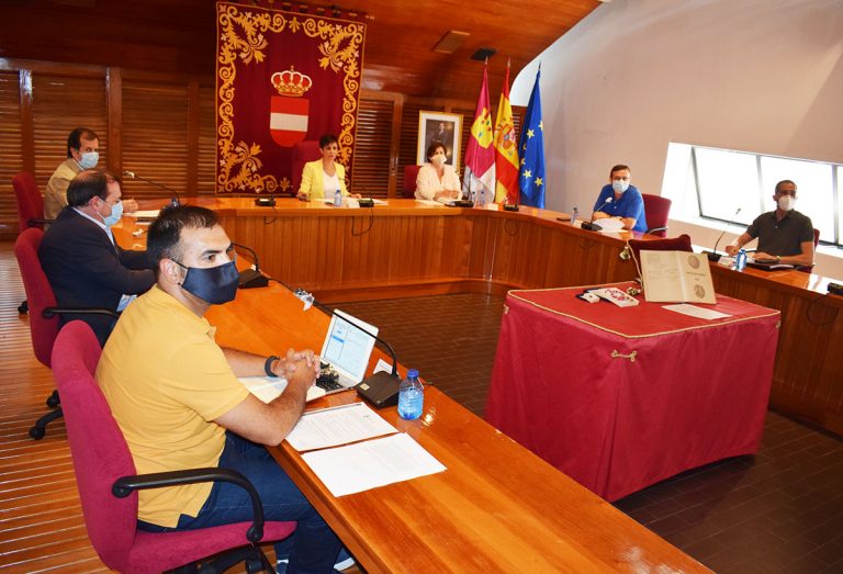 Puertollano: El pleno rechaza la propuesta de Vox de premiar a la Policía Local al considerar que el reconocimiento debe ser extensivo a todos los colectivos