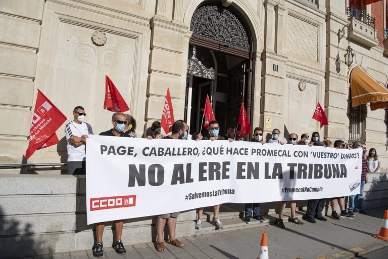 Los trabajadores de La Tribuna reclaman que se replantee el ERE que dejaría en la calle a 19 de los 28 trabajadores del diario