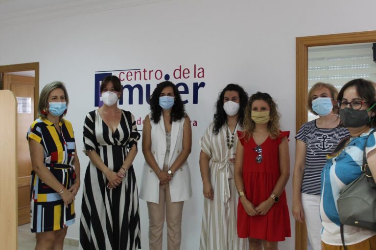 El Gobierno regional ratifica su apuesta por los centros de la mujer y las políticas transversales para favorecer la igualdad de oportunidades de las mujeres