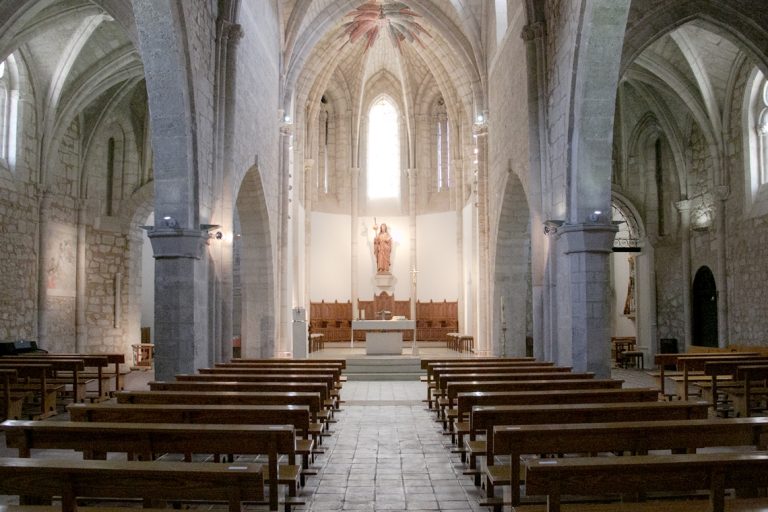 La iglesia también es de este mundo